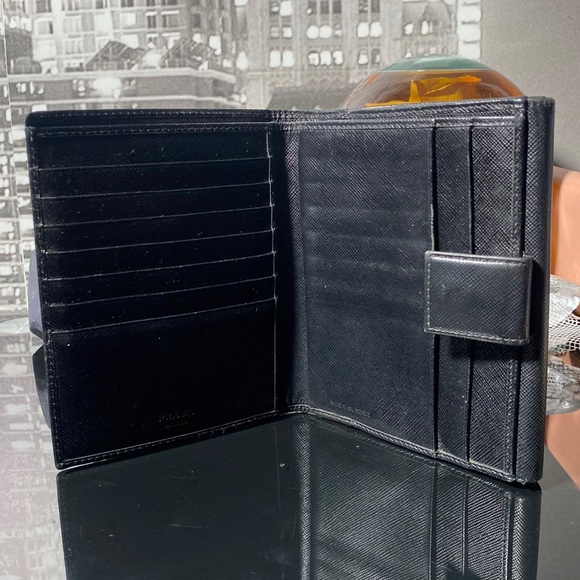 Authentic PRADA Wallet - Picture 8 of 17